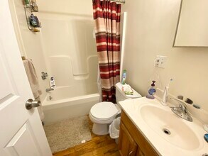 840 Huntington Ave, Unit 1 in Boston, MA - Foto de edificio - Building Photo