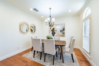 7724 Yaupon Dr in Austin, TX - Building Photo - Building Photo