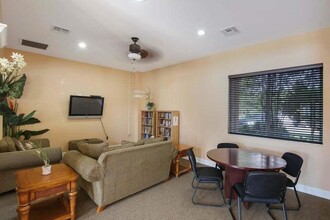 251 SW Palm Dr, Unit 305 in Port St. Lucie, FL - Building Photo - Building Photo