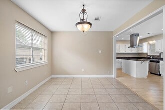 4915 Kentington Dr in Alvin, TX - Building Photo - Building Photo