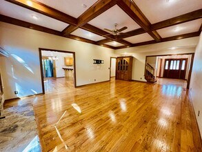 13040 Catalina Dr in Leawood, KS - Building Photo - Building Photo