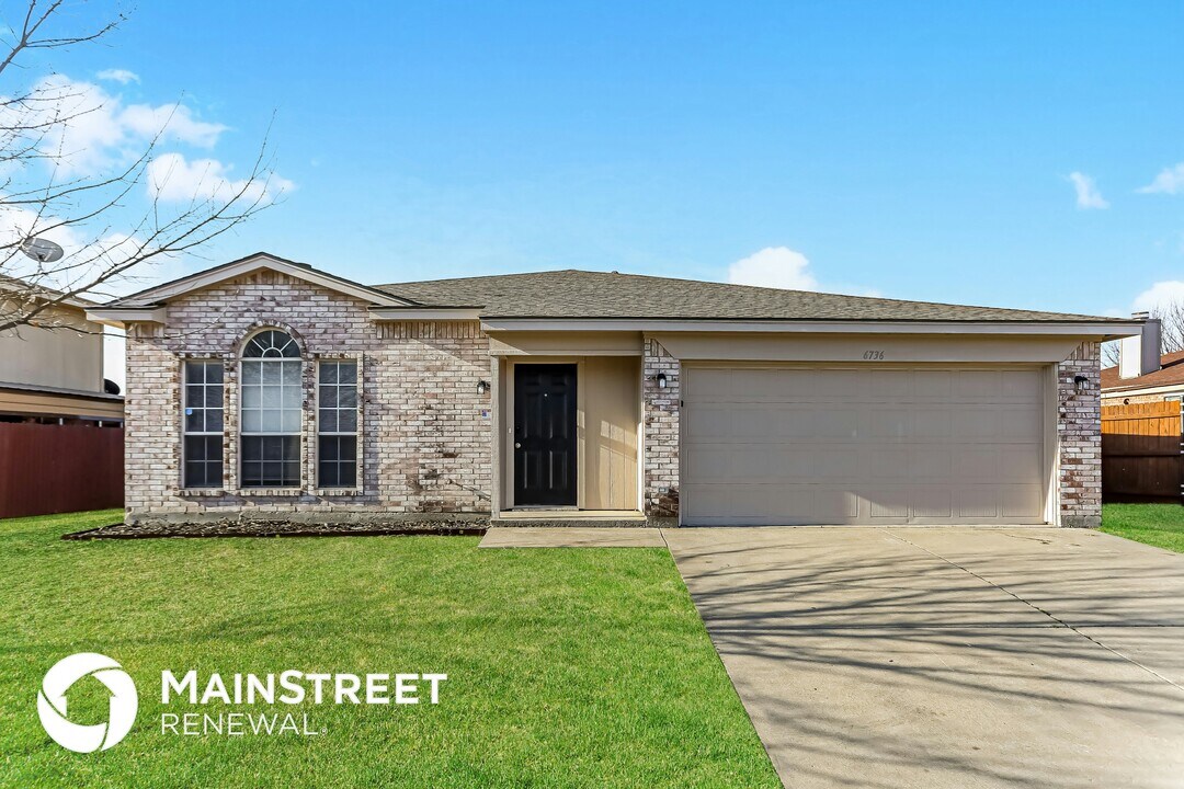 6736 Bighorn Ridge in Arlington, TX - Foto de edificio