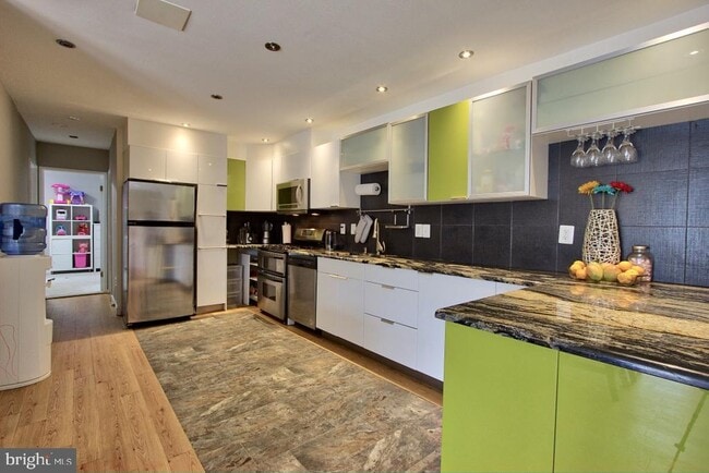 10026 Fair Wds Dr in Fairfax, VA - Building Photo - Building Photo