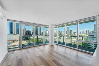 1500 Rycroft St in Honolulu, HI - Building Photo - Building Photo