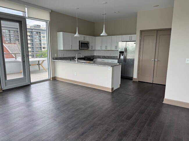 600 East Ave in Rochester, NY - Building Photo - Building Photo