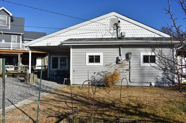 property at 1029 Radio Rd