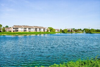 Island Club in Fort Wayne, IN - Foto de edificio - Building Photo