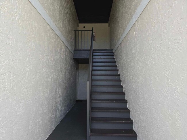 419 Banana Cay Dr, Unit J in South Daytona, FL - Building Photo - Building Photo