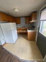 2412 Western Ave in Newburgh, ME - Building Photo