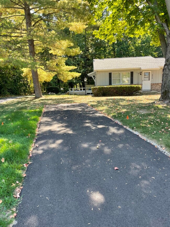 8919 Norman Dr, Unit 2 Bed 1 Bath in Jenison, MI - Building Photo - Building Photo