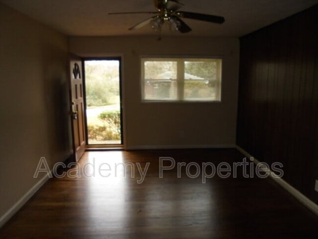 105 E Mimosa Dr in Jonesboro, GA - Building Photo - Building Photo