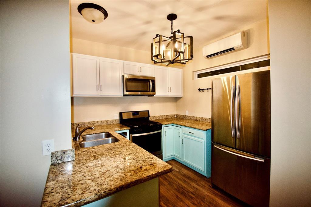 5105 Sherman St-Unit -2 in Houston, TX - Building Photo