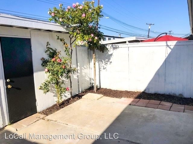 424 Ford Rd in Costa Mesa, CA - Building Photo - Building Photo