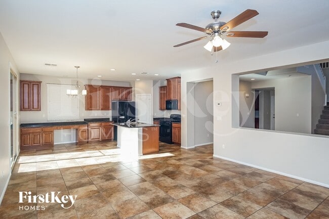 6405 Jacobville Ct in Las Vegas, NV - Foto de edificio - Building Photo