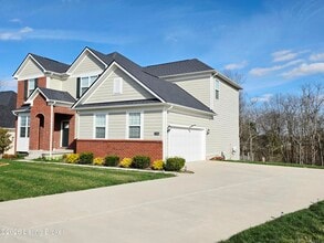 17505 Shakes Creek Dr in Louisville, KY - Building Photo - Building Photo