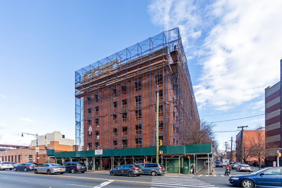 Gun Hill Road Apartments in Bronx, NY - Building Photo