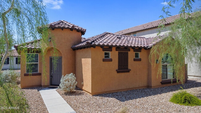 property at 2919 N Athena