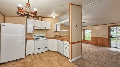 2644 Hwy 41 S in Greenbrier, TN - Building Photo - Building Photo