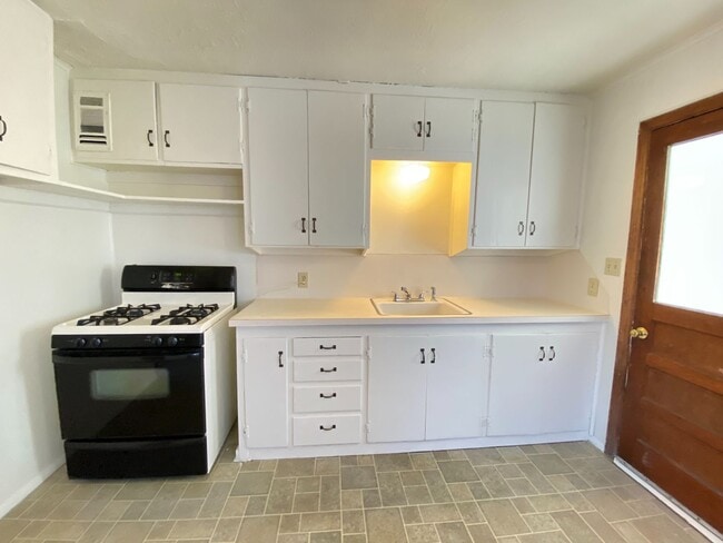 1102 N 13th St in Enid, OK - Building Photo - Building Photo