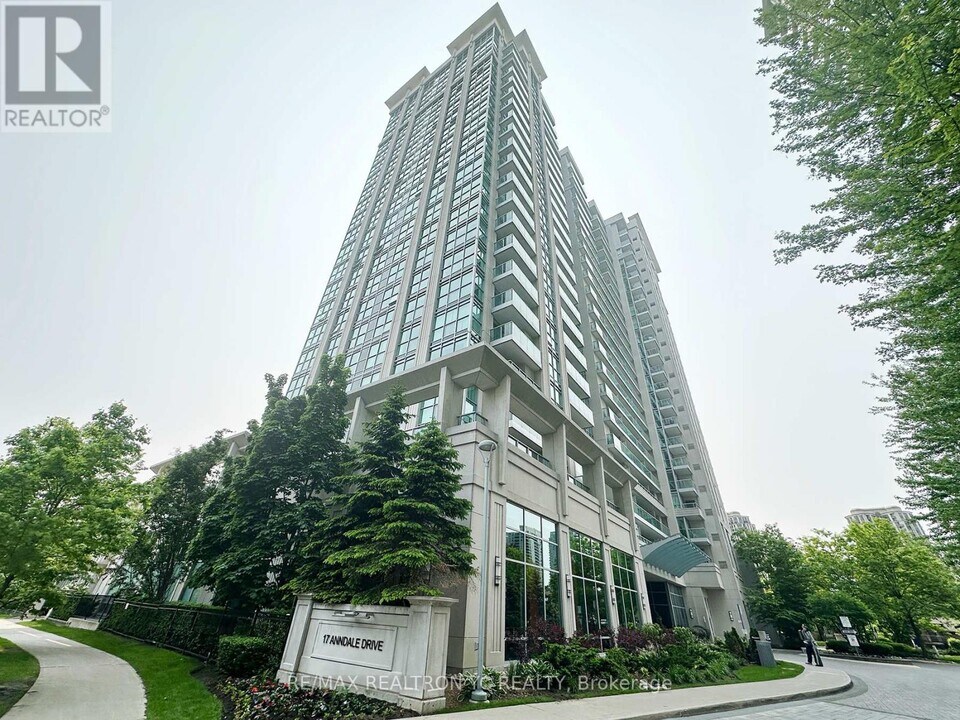17-1917 Anndale Dr in Toronto, ON - Building Photo