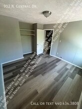 912 N Central Dr in Lorain, OH - Building Photo - Building Photo