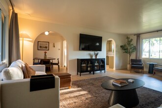 2218 Jefferson Ave in Midland, MI - Building Photo - Building Photo