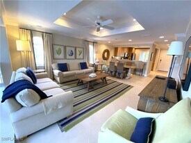 9101 Vanderbilt Dr in Naples, FL - Building Photo