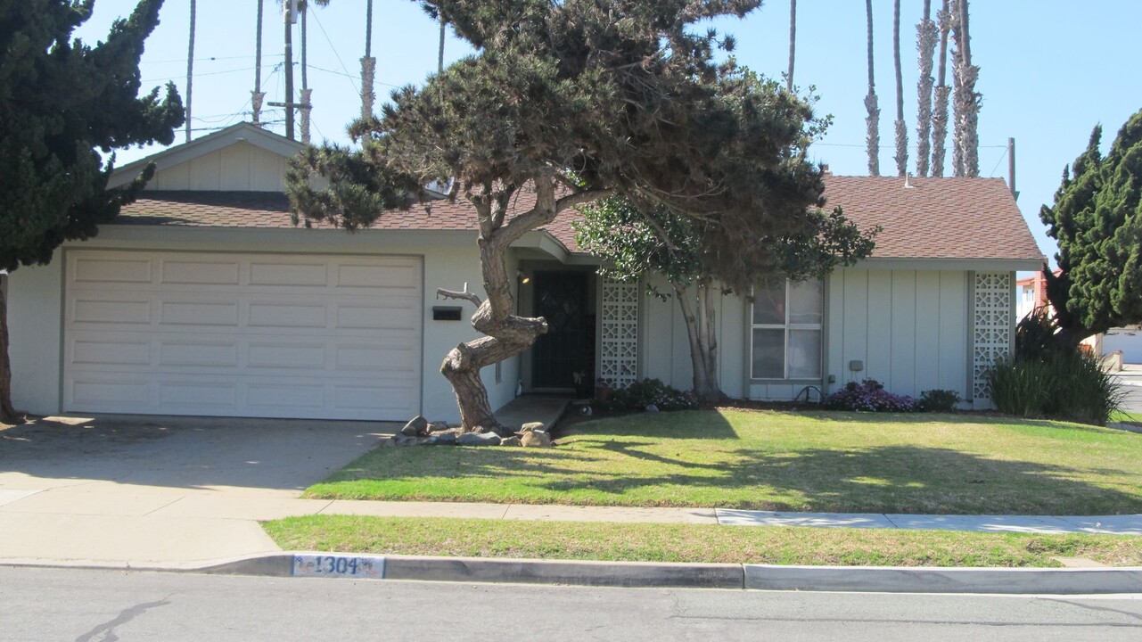 1304 California St in Imperial Beach, CA - Building Photo