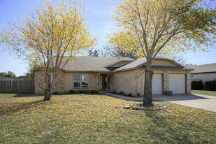 405 Burlwood Ct in Round Rock, TX - Building Photo