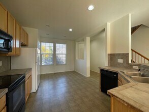 247 Bonanza Dr in Erie, CO - Building Photo - Building Photo