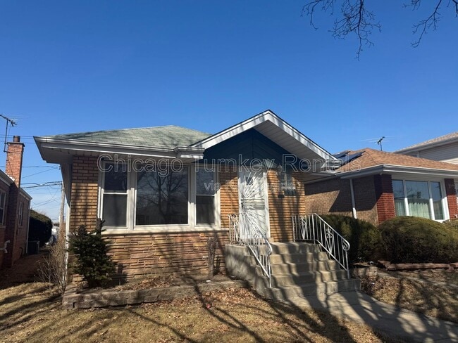 2810 W 83rd St in Chicago, IL - Building Photo - Building Photo