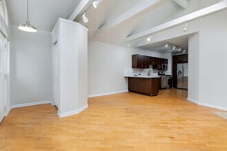 837 N Marshfield Ave in Chicago, IL - Building Photo - Building Photo