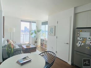 21 India St in Brooklyn, NY - Building Photo - Building Photo