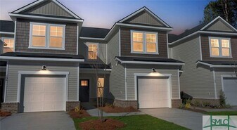 100 Slade St in Savannah, GA - Building Photo