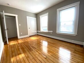 270 Bowdoin St, Unit 3 in Boston, MA - Foto de edificio - Building Photo