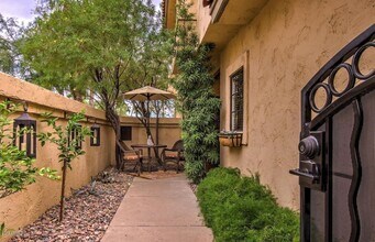 9705-9705 E Mountain View Rd in Scottsdale, AZ - Building Photo - Building Photo