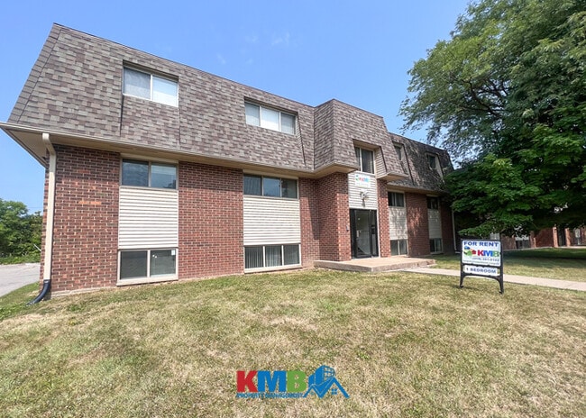 property at 916 20th Ave Pl