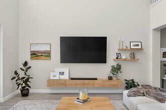 6480 Castalnova Bend Dr in Las Vegas, NV - Building Photo - Building Photo