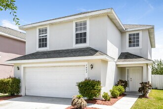 2402 Ashecroft Dr in Kissimmee, FL - Foto de edificio - Building Photo