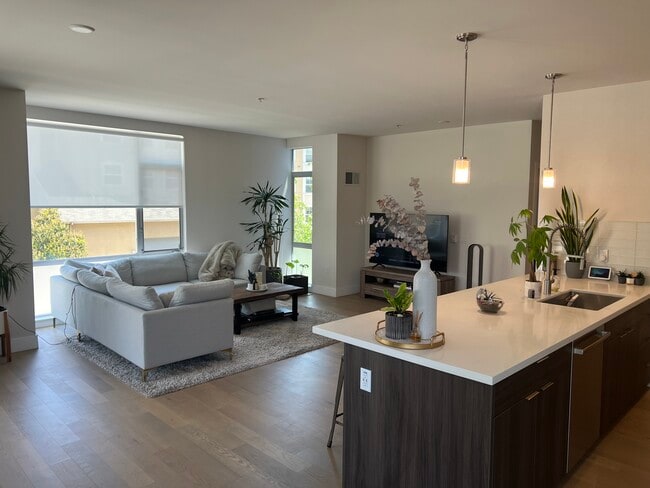 property at 901 Jefferson St