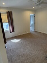 0 School St, Unit Apt 1 in Whitman, MA - Foto de edificio - Building Photo