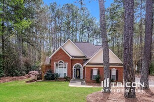 85 Westminster Village Blvd in Sharpsburg, GA - Building Photo