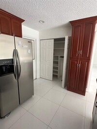 16832 SW 5th Way in Weston, FL - Building Photo - Building Photo