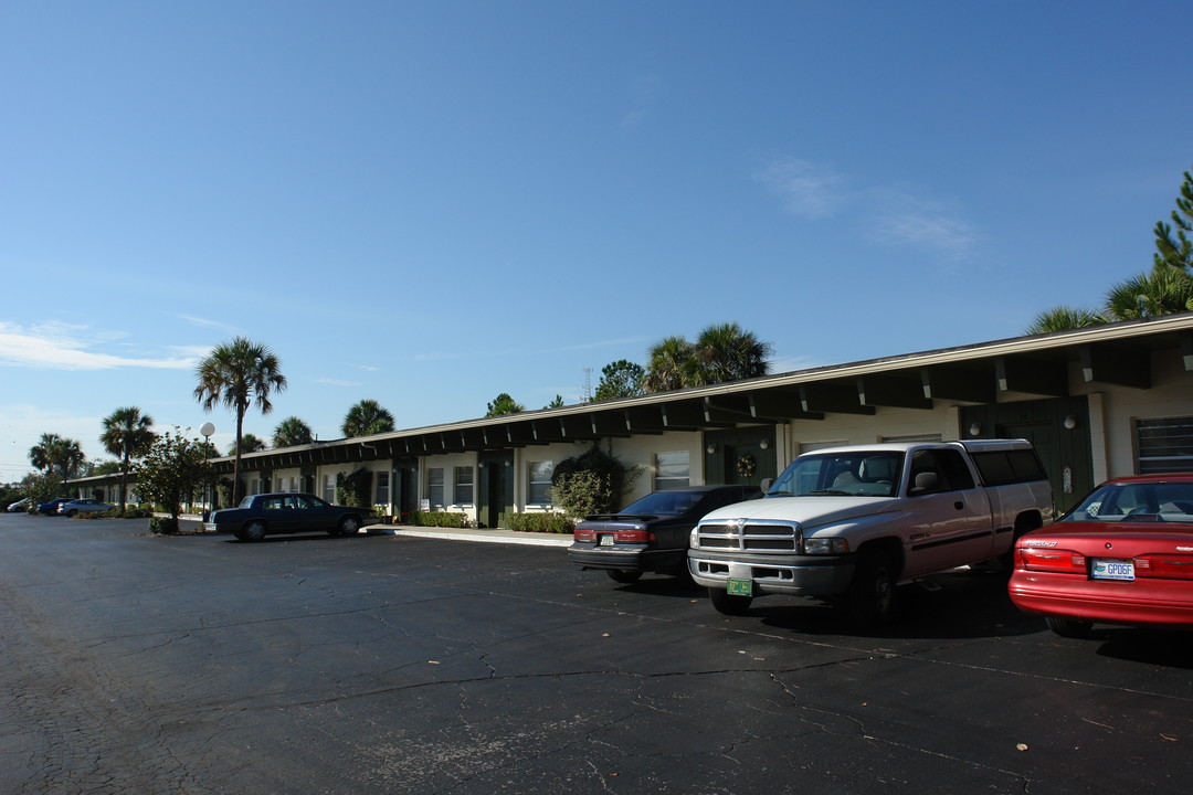 The Oasis Apartments in Gainesville, FL - Building Photo