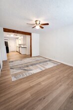 117 Sylvia St in Deer Park, TX - Building Photo - Building Photo