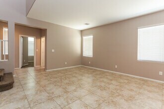 944 Lucky Bamboo Dr in Henderson, NV - Foto de edificio - Building Photo