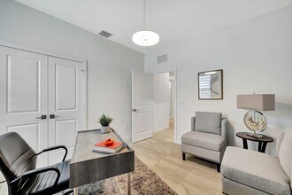 5795 SE Sky Blue Cir in Stuart, FL - Building Photo - Building Photo