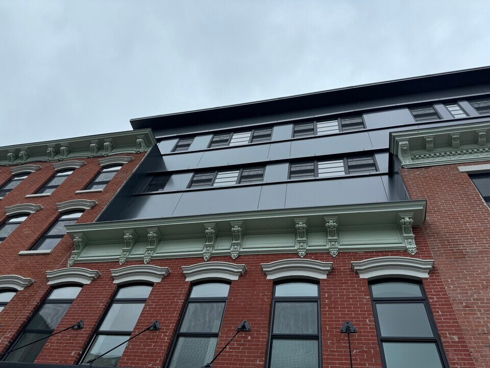 237 Washington St in Hoboken, NJ - Building Photo