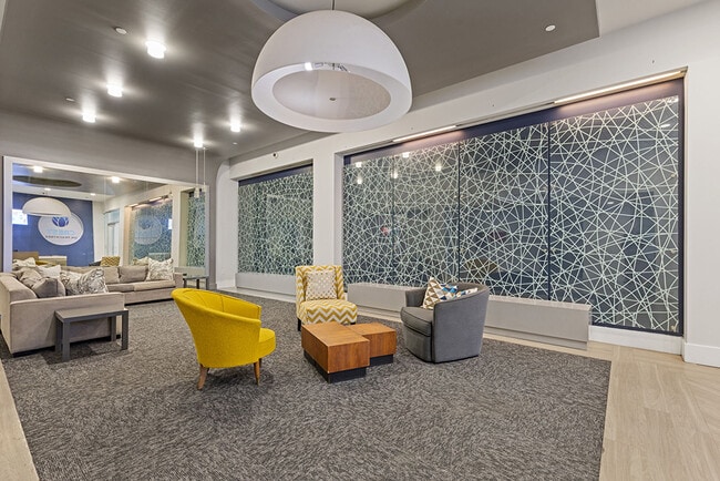 Crest on Peachtree in Atlanta, GA - Building Photo - Building Photo