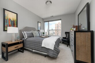 1040 N Cass St-Unit -601 in Milwaukee, WI - Foto de edificio - Building Photo